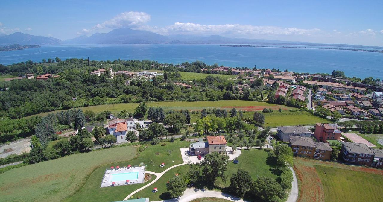 Country Esmera Desenzano del Garda Exterior foto